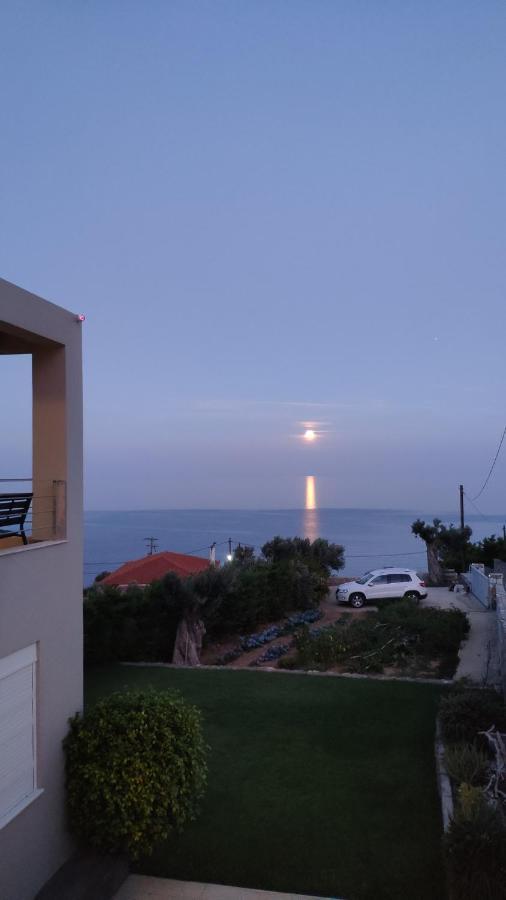 Villa With Aegean Views Akhladheri Exterior photo